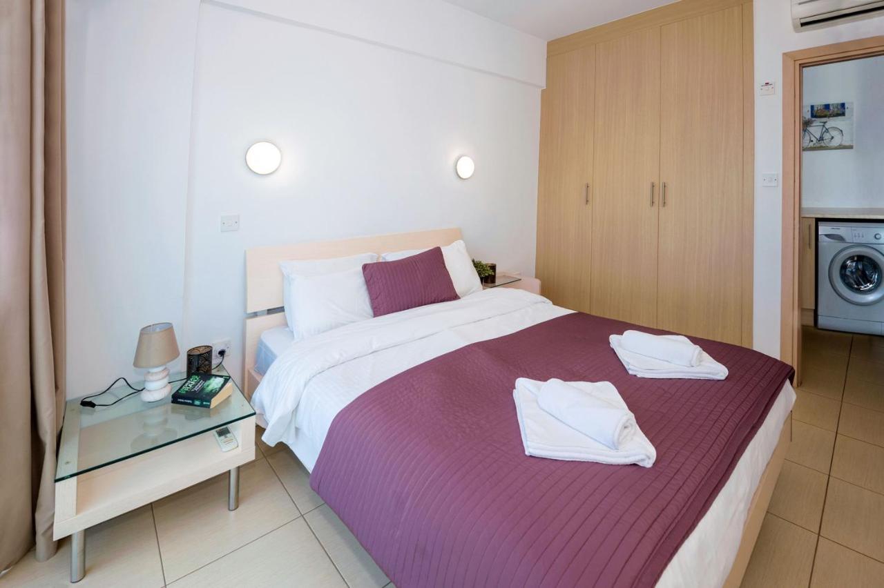 Gabriela - Coralli Beachfront Apartment Protaras Esterno foto