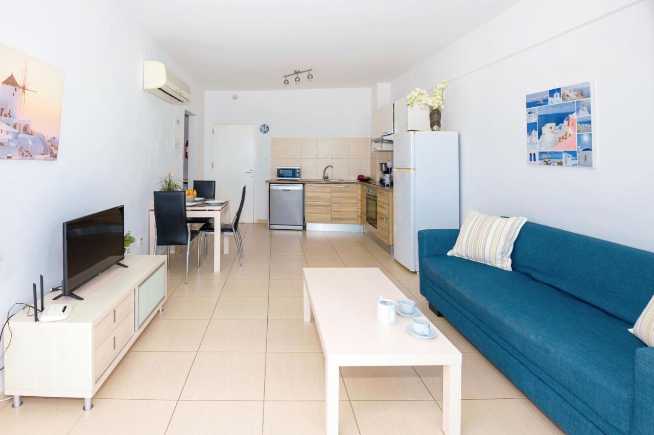 Gabriela - Coralli Beachfront Apartment Protaras Esterno foto